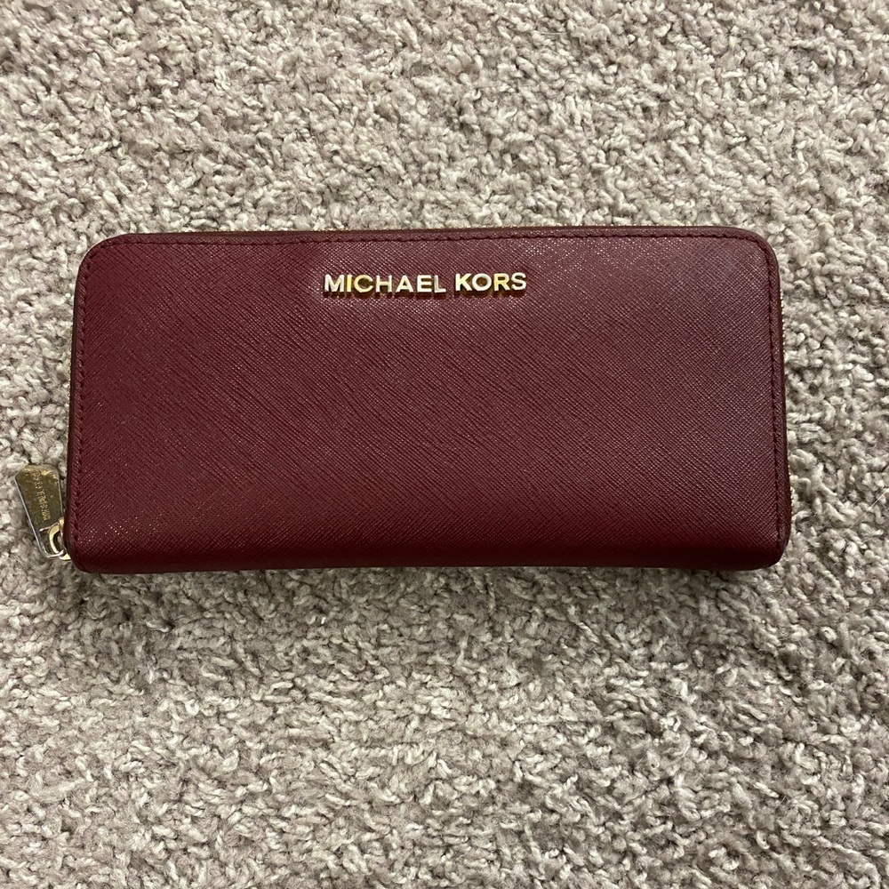 Michael Kors wallet in merlot